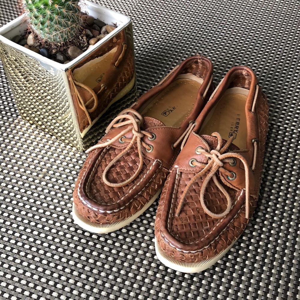 Woven Leather Sperrys